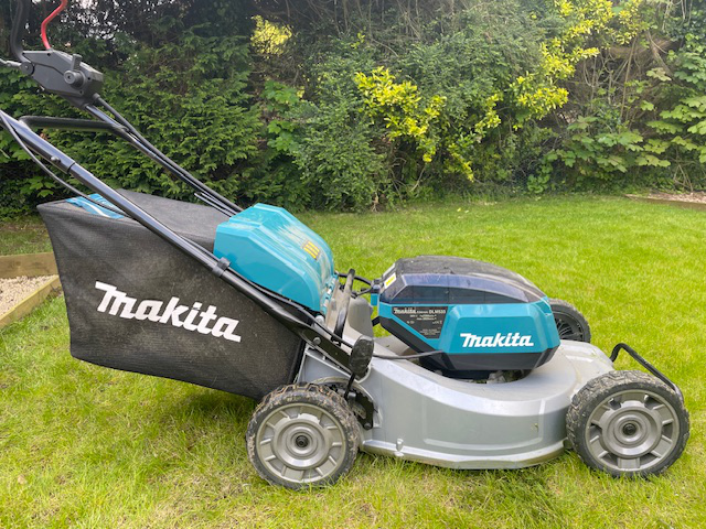 Makita DLM533 Battery Powered Lawn Mower A Comprehensive Review